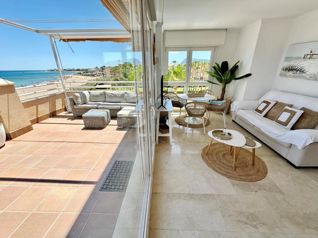 Atico Frontal Al Mar Con Piscina Privada By Homeprive Denia Eksteriør bilde